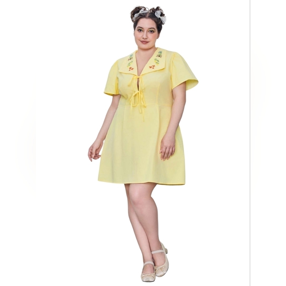 Cider Dress Women Lemon Embroidered Shortsleeve Tie Front Knee Length OXL NWT